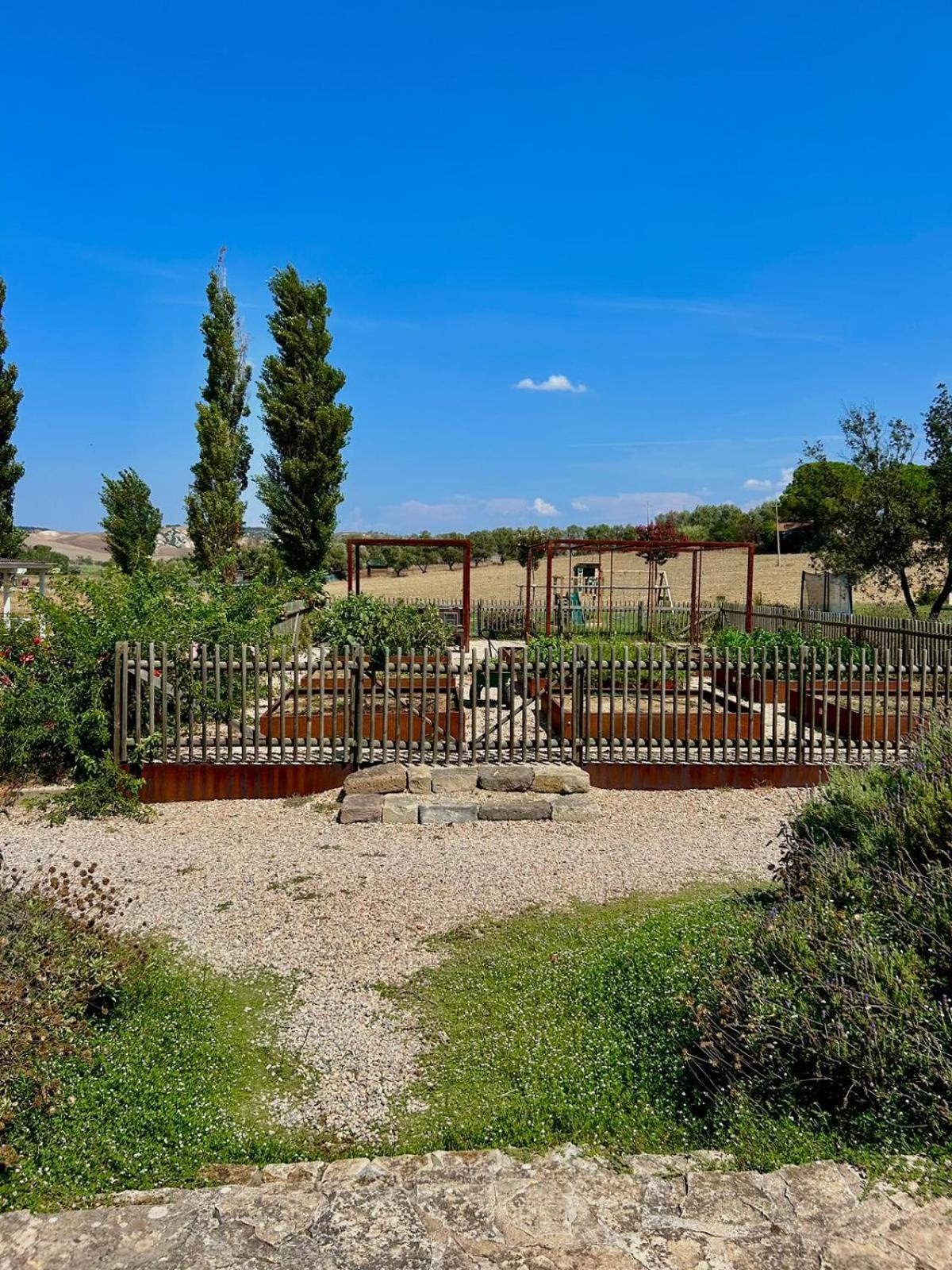 Agriturismo Podere Farnesiana Tarquinia Buitenkant foto